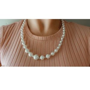 Beautiful White Pearl Necklace